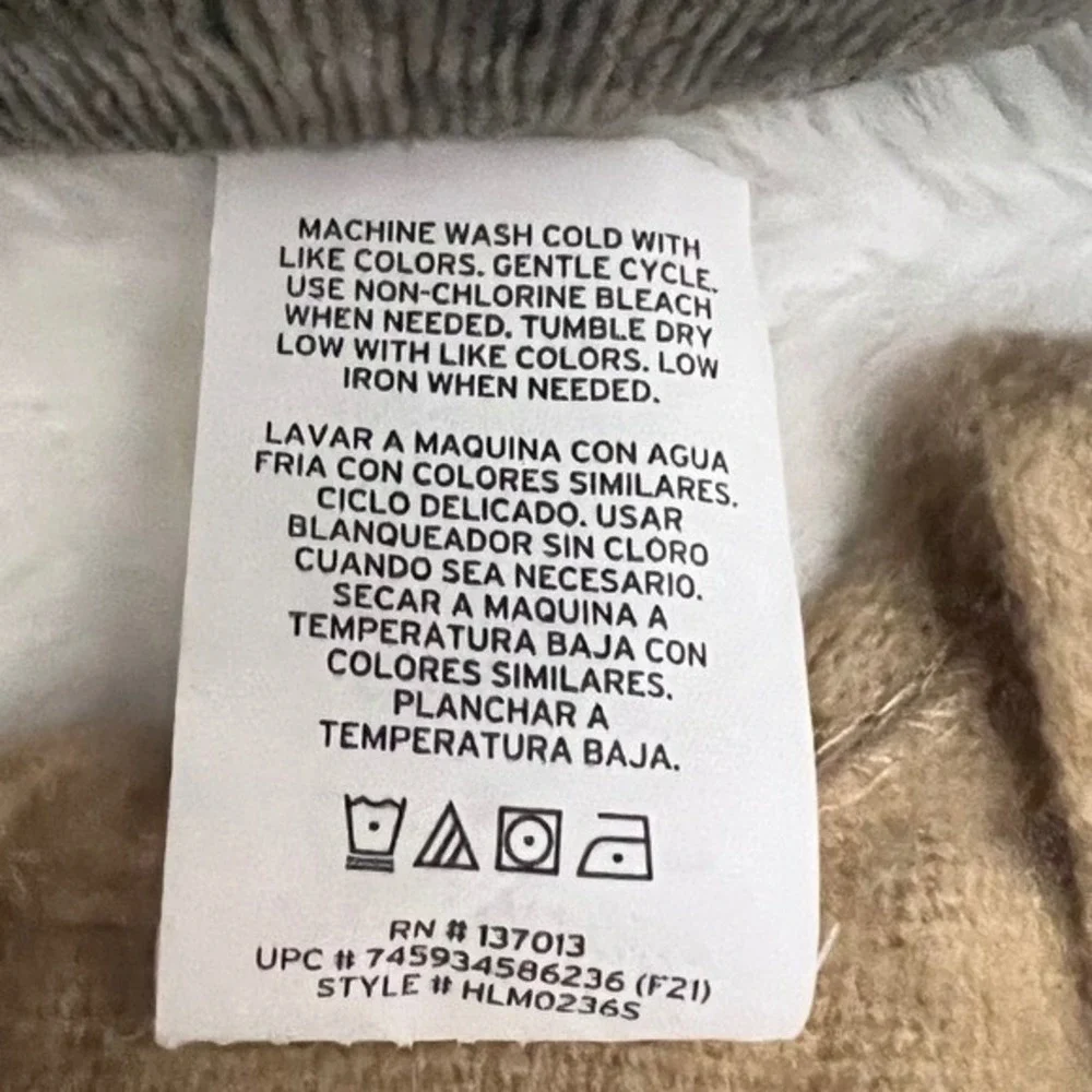 Woolrich Classic Plaid Poncho Neutral-tone Oatmeal Boho Hippie Fringe Soft Cozy‎
